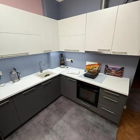 Centre Spacious Apartment, Up To 7, Self-checkin & Wi-fi Apartman