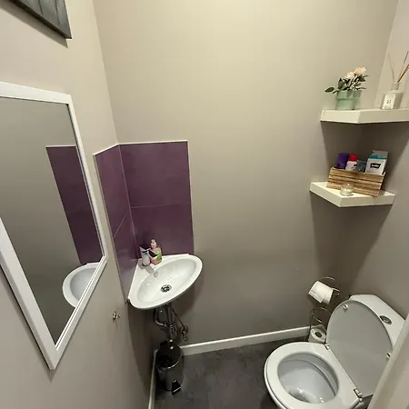 Centre Spacious Apartment, Up To 7, Self-checkin & Wi-fi