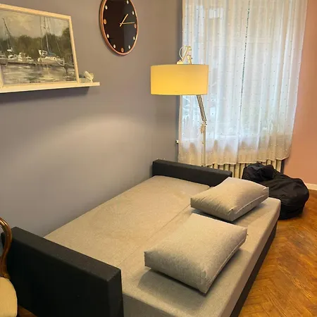 Centre Spacious Apartment, Up To 7, Self-checkin & Wi-fi شقة ريغا