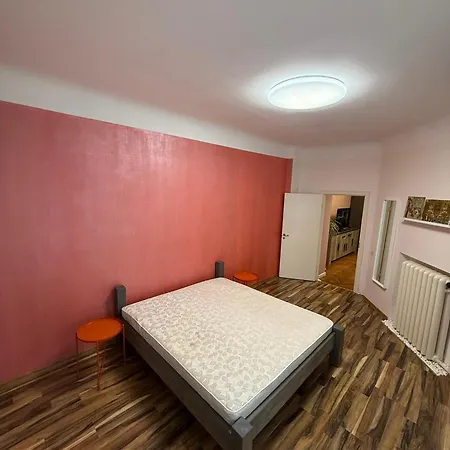 Apartment Centre Spacious Apartment, Up To 7, Self-checkin & Wi-fi