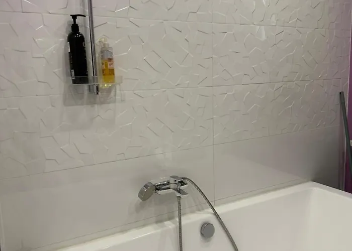 Centre Spacious Apartment, Up To 7, Self-checkin & Wi-fi *