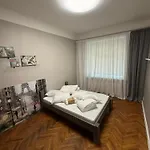 Centre Spacious Apartment, Up To 7, Self-checkin & Wi-fi *