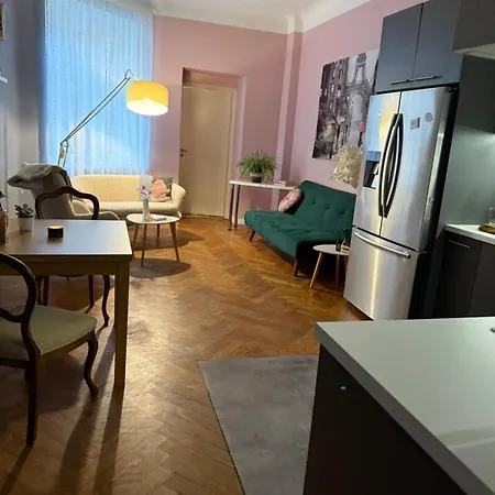Centre Spacious Apartment, Up To 7, Self-checkin & Wi-fi 里加
